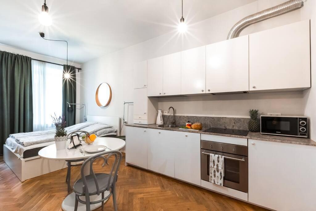 Cute Apartment Perfect For Business And Travel. Varsovia Exterior foto